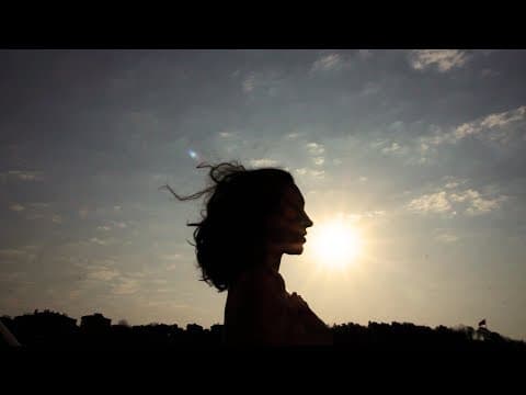 Sedef Sebüktekin - Unutursun Klibi